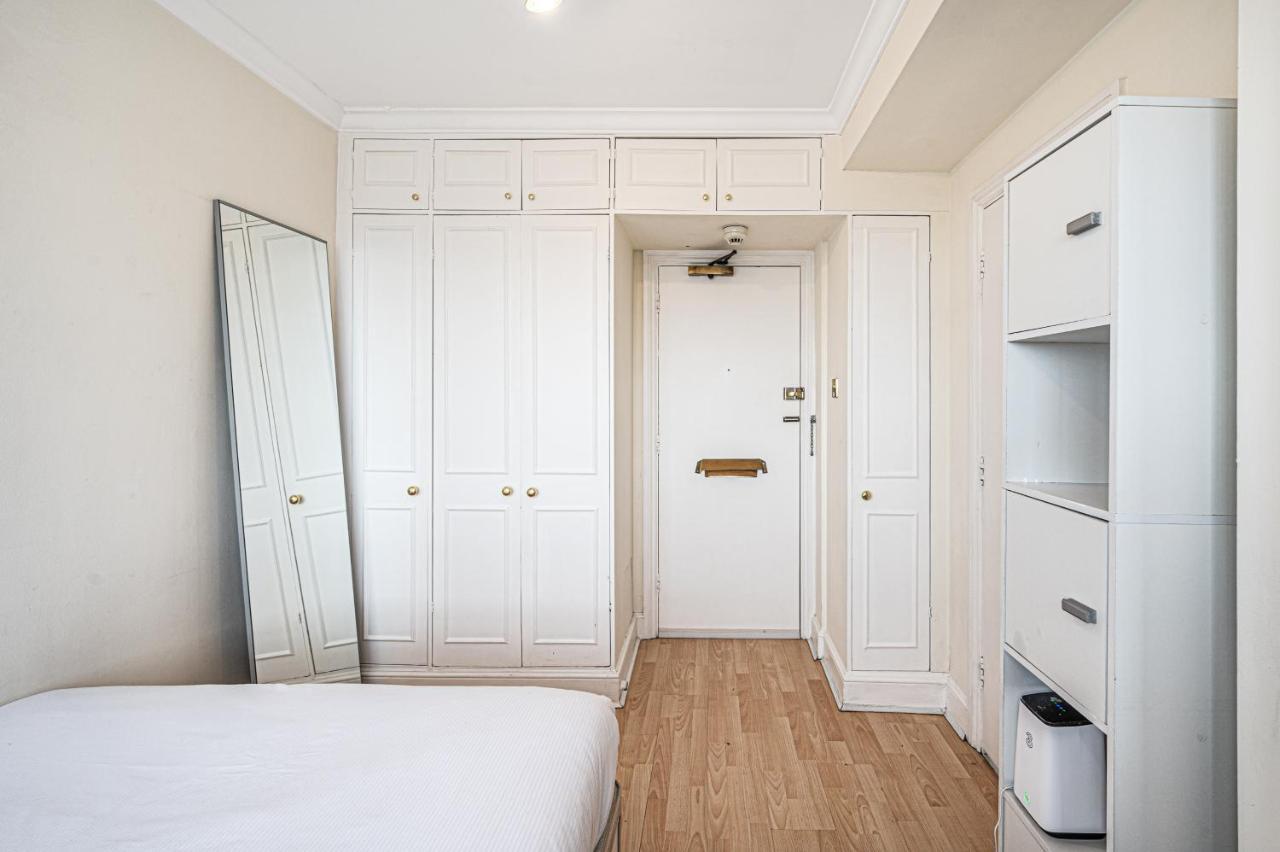 South Kensington Excellent Location Studio At Chelsea Cloister Hotel Лондон Екстериор снимка